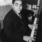 how to learn to play piano