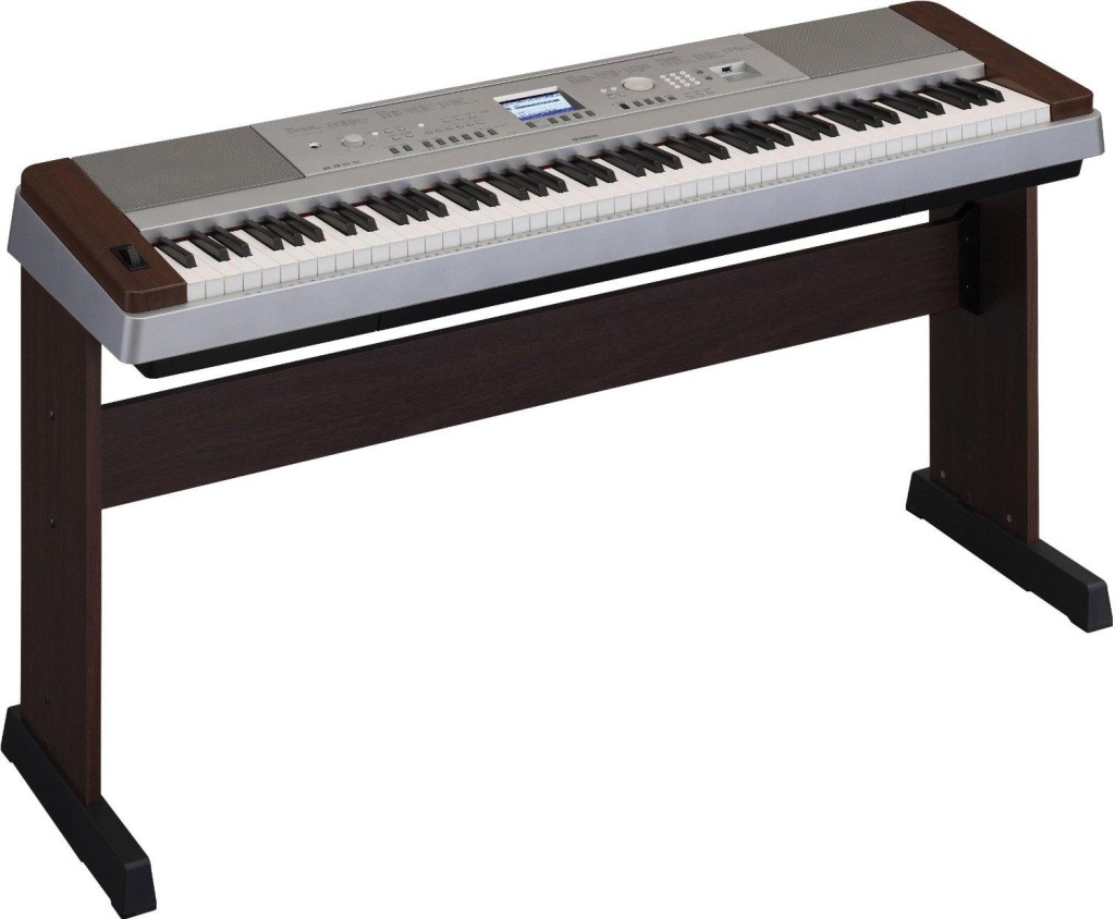 Yamaha DGX640W Digital Piano Review