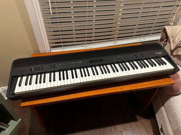 Roland FP-90X