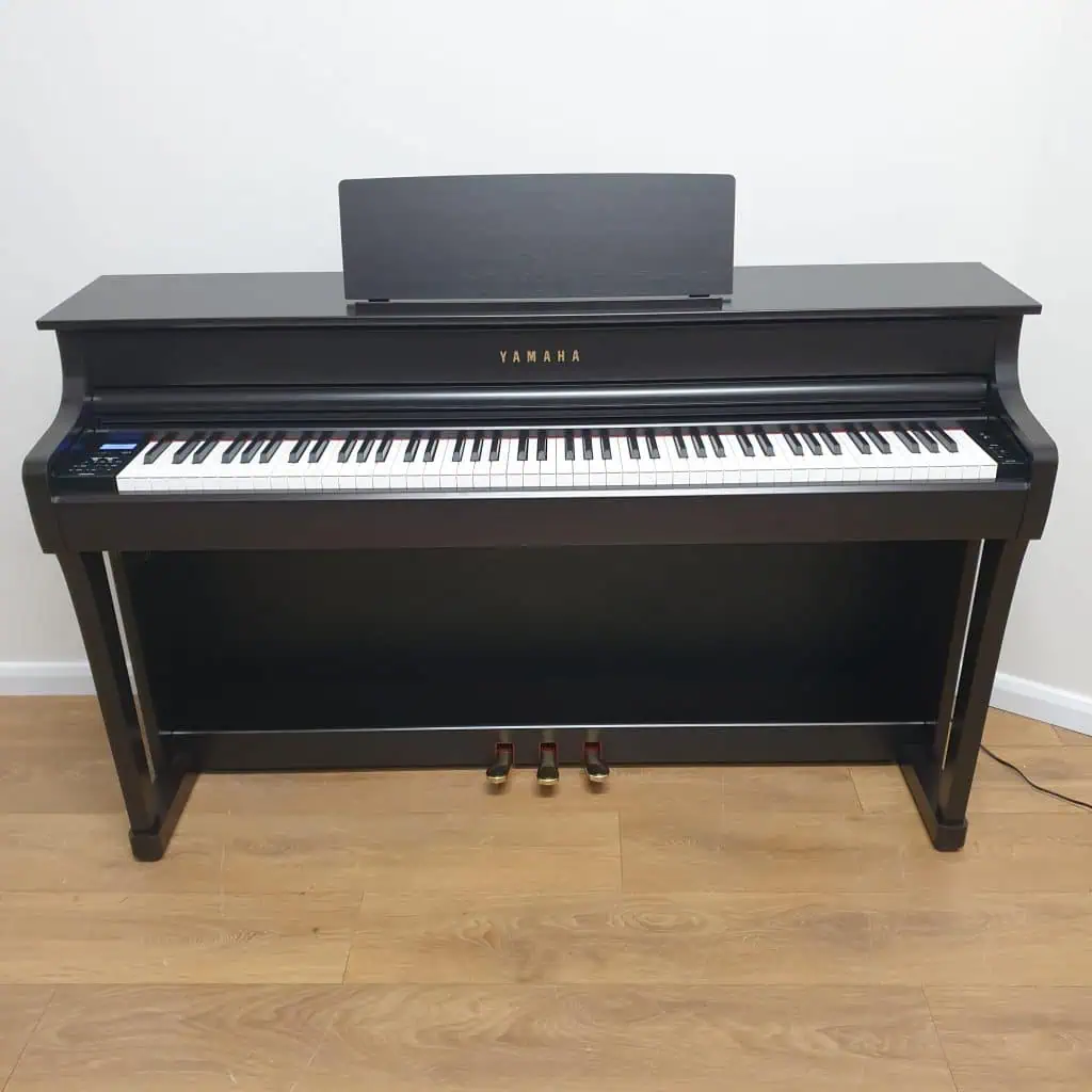 Yamaha CLP-835